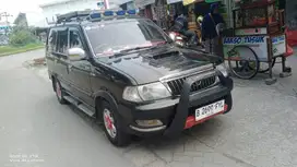 Toyota Kijang LGX th 2003 bensin 1.800