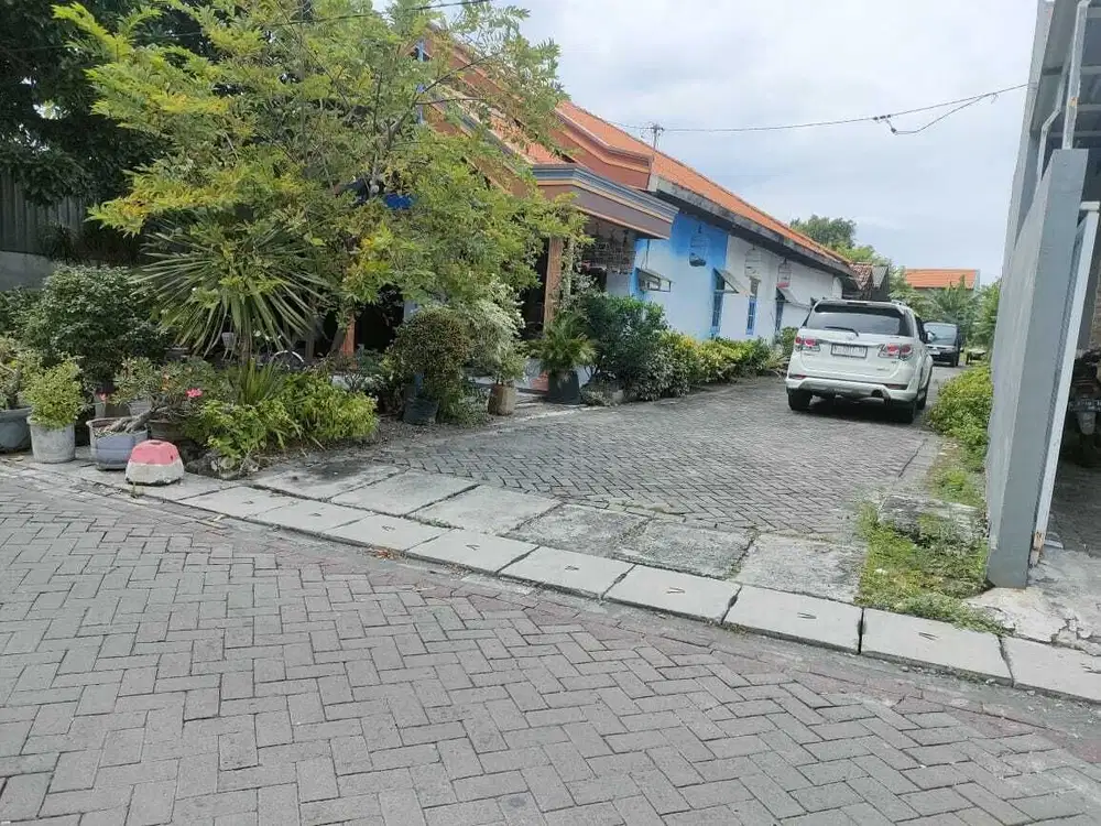 RUMAH DI KELURAHAN MADE, SAMBIKEREP SURABAYA