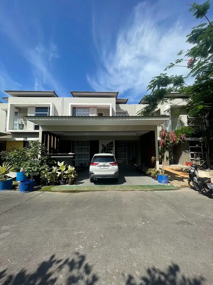 Dijual cepat rumah royal grande full furnis dan full renov