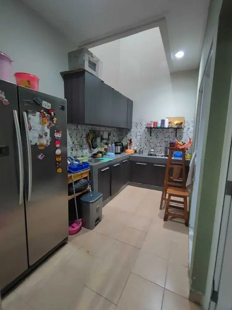 FOR SALE RUMAH GREEN LAKE CITY