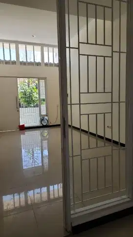 Disewa Rumah Siap Huni Baru Renov di Taman Kopo Indah  5