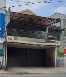 Ruko Strategis di jalan utama Kopo dekat Borma cocok utk Bank/kantor