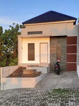 RUMAH MURAH DEKAT UNIMUS BISA NEGO VIEW CANTIK DAN BEBAS BANJIR