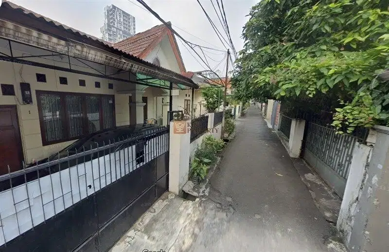 GOOD DEAL!SHM LOKASI JUAL RUMAH SIAP HUNI AREA TEBET 2 JAKARTA SELATAN