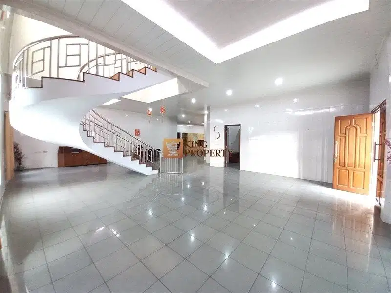 Sebelah Posko Security! Dijual Rumah Besar Green Garden 24x25m2 Kedoya