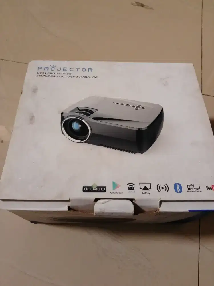 Jual proyektor minus pemakaian saja bisa untuk nobar