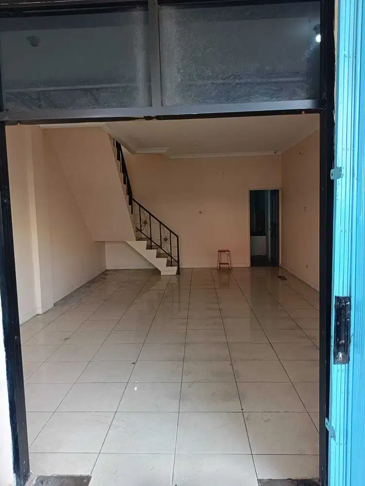 Disewakan Ruko Boulevard Hijau Harapan Indah  siap pakai  2 1/2 LT