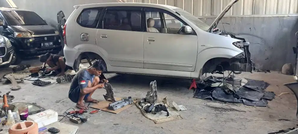 karyawan  buat dibengkel mobil lgs kerja