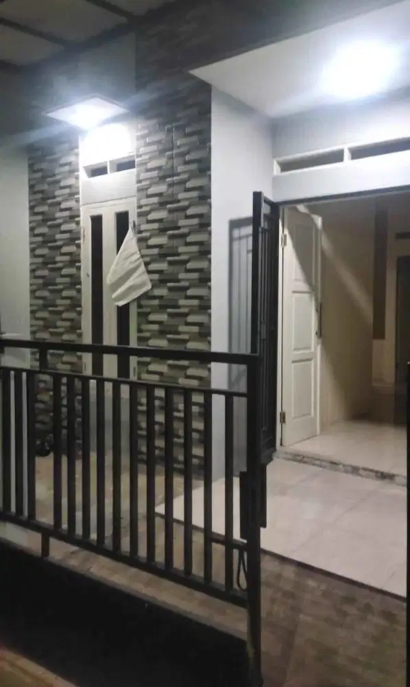 Rumah siap huni di Peninggilan Ciledug Tangerang Kota