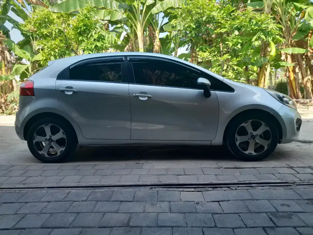 Kia Rio AT 2013 istimewa pjk hidup tinggal pake siap TT