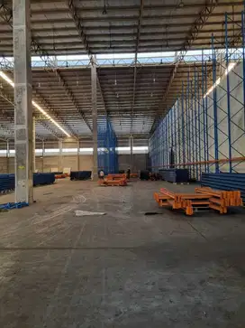 Gudang Cakung Murah ada Loading Dock Parkir Luas