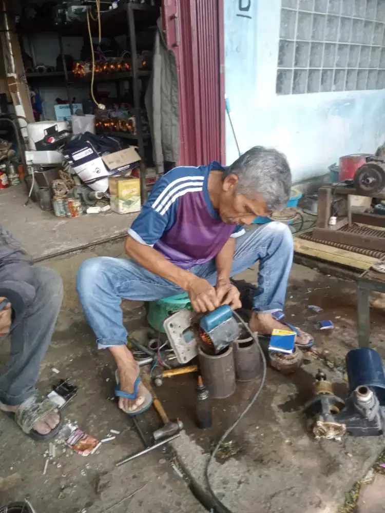 SERVICE POMPA AIR PANGGILAN. ( JETPUMP DAN SUBMERSIBEL. )