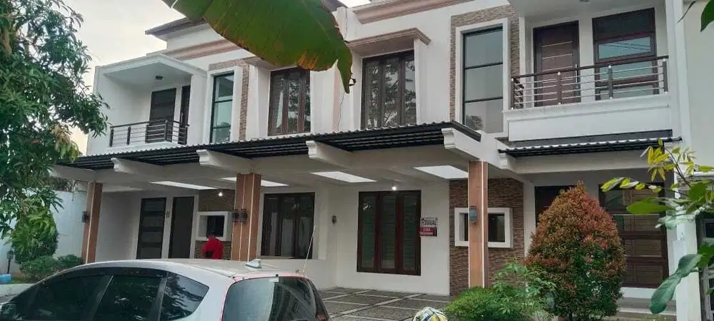 Disewakan rumah mewah 2 lantai di dekat UI dan stasiun Pocin