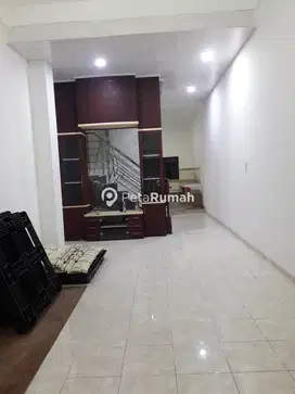 DIJUAL TOWNHOUSE JALAN LADANG GANG PERDAMAIAN KOMPLEK LADANG MAS