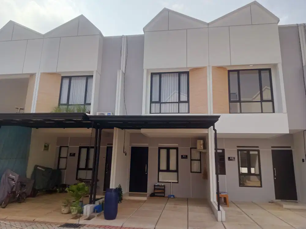 Rumah siap huni, 2 lantai lokasi depok, sudah shm