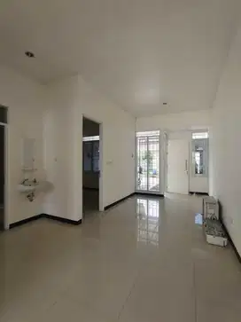 Rumah Minimalis Siap Huni di Taman Kopo Indah 5