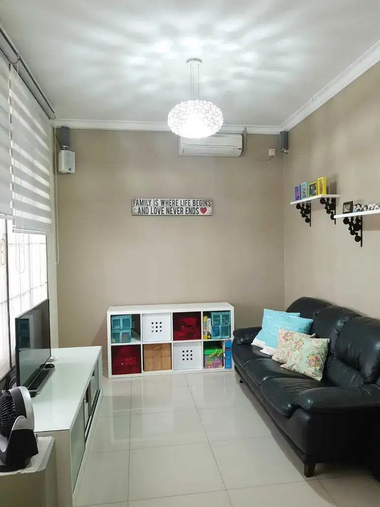 Rumah Cluster Favorit West Europe Green Lake City Full Furnished