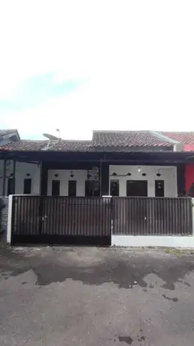 DI SEWAKAN RUMAH MINIMALIS DI RANCABOLANG MARGAHAYU RAYA