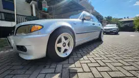 Dijual Cepat BMW 318i 2004 Bensin