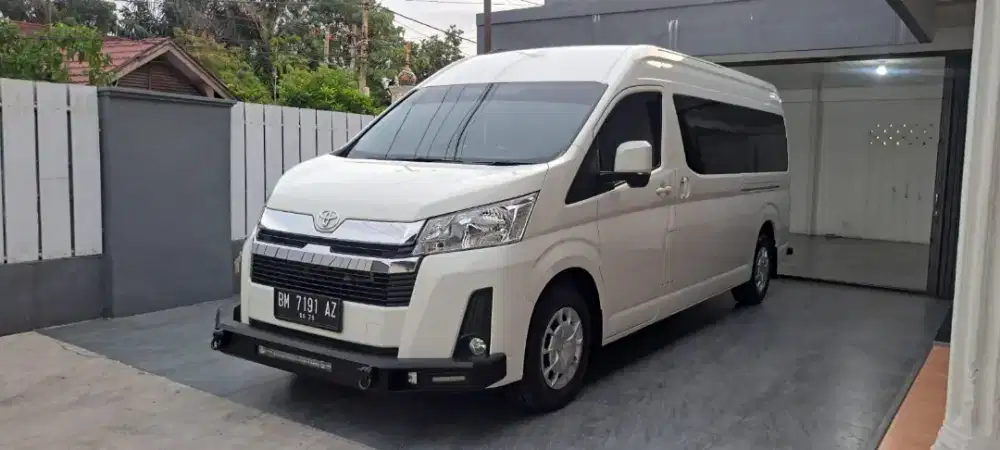 TOYOTA HIACE PREMIO 2.8 MT 2021 PRIBADI