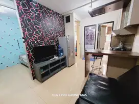 disewakan apartemen gading nias 2 kmr furnish bulanan lt rendah