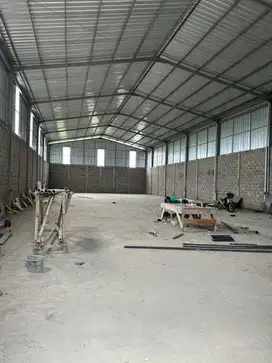 Gudang baru bersih siap pakai di batujajar kota bandung