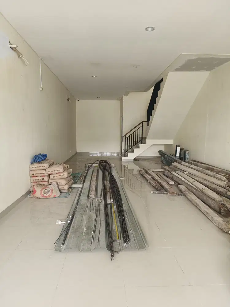 Disewakan Ruko NorthBend Metland 3 Lantai Cipondoh Tangerang Dekat GLC