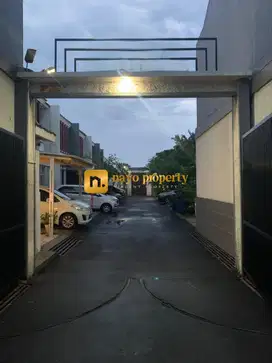 Rumah Pojok Dalam Cluster Strategis di Jatiwaringin Raya Bekasi