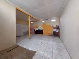 Ruko Area Ramai Dekat Pasar di Nanjung