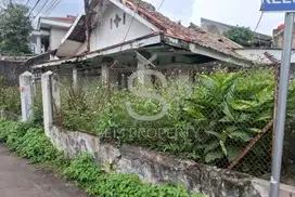 DIJUAL RUMAH TUA HITUNG TANAH DI SRIMAHI MOH RAMDAN KOTA BANDUNG.