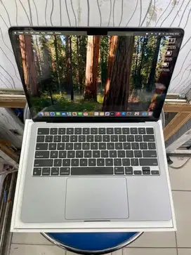Macbook air m2 13 inch 8/512 ex inter cc rendah