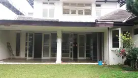Disewakan Rumah Siap Huni Aman dan Sejuk Komplek Kumala Garden Bandung