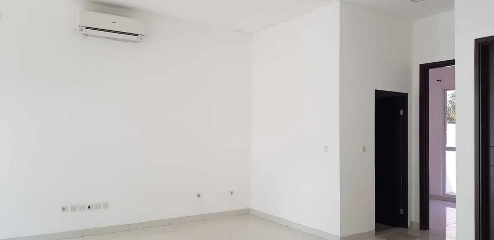 Sewa Rumah Cluster Depan Palm Spring Lokasi Strategis JGC 030