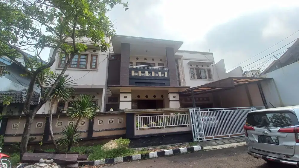 Dijual Rumah di Sektor 9 Bintaro Jaya Kucica Bebas Banjir Lokasi Ok