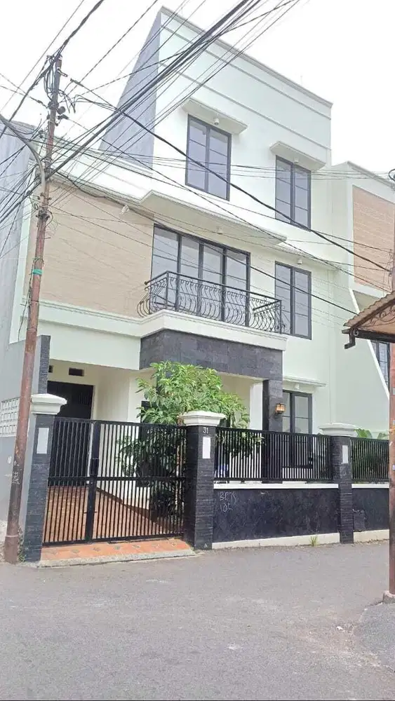 Dijual Rumah Aman Nyaman di Kalibata Pancoran, Jakarta Selatan