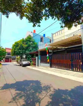 TURUN HARGA Rumah nyaman dan Strategis di Kawasan BENHIL Jakarta Pusat