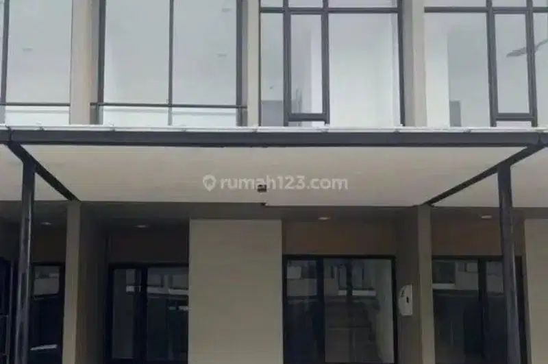 Disewa Rumah baru serah terima Pik 2 ,2 LtCluster dallas