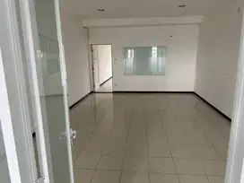 Disewakan Ruko Strategis di Mainroad Karapitan