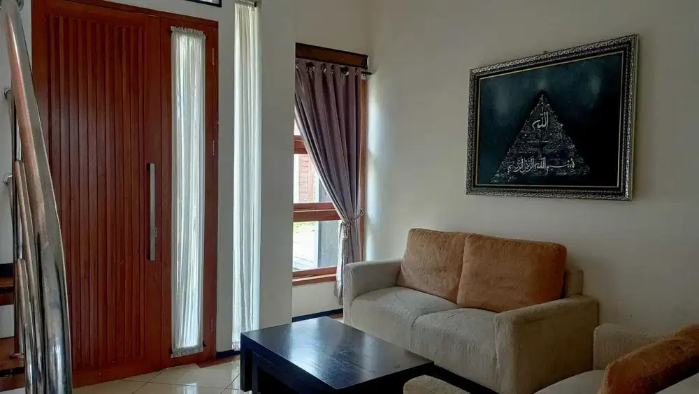 Rumah Furnished Siap Huni Dalam Cluster di Sayap Cikutra Bandung