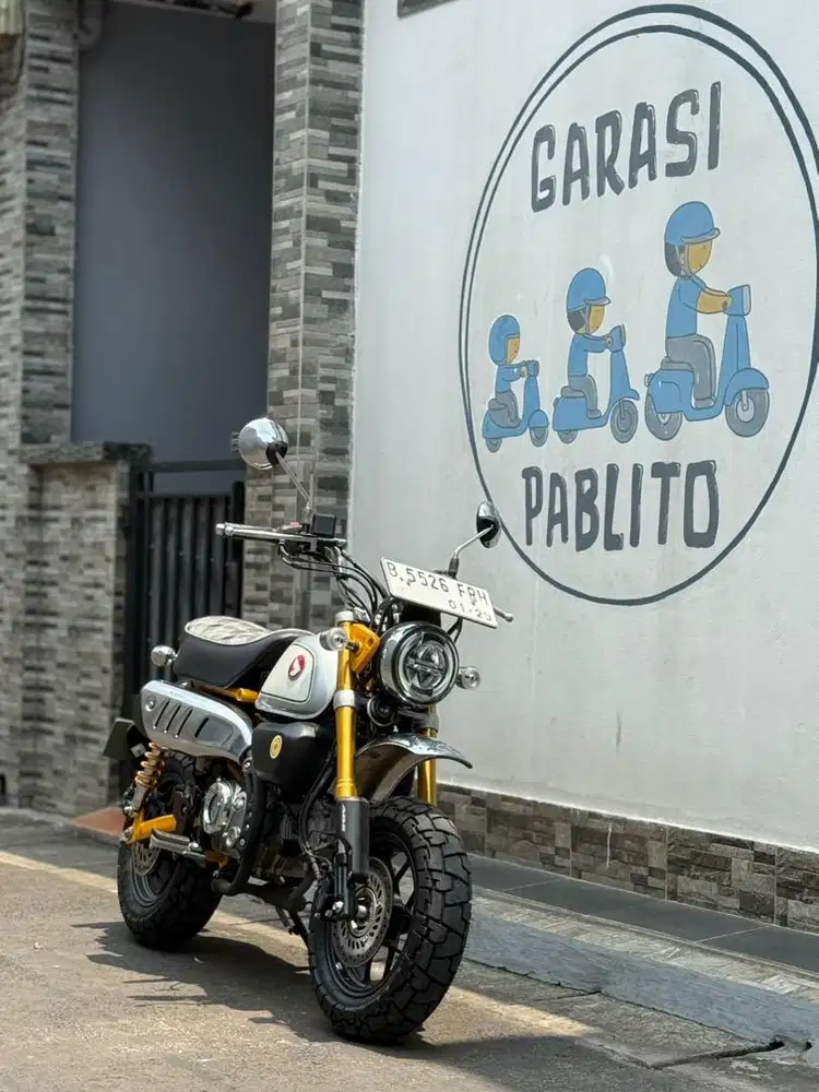 Honda Monkey gen3 yellow 2023