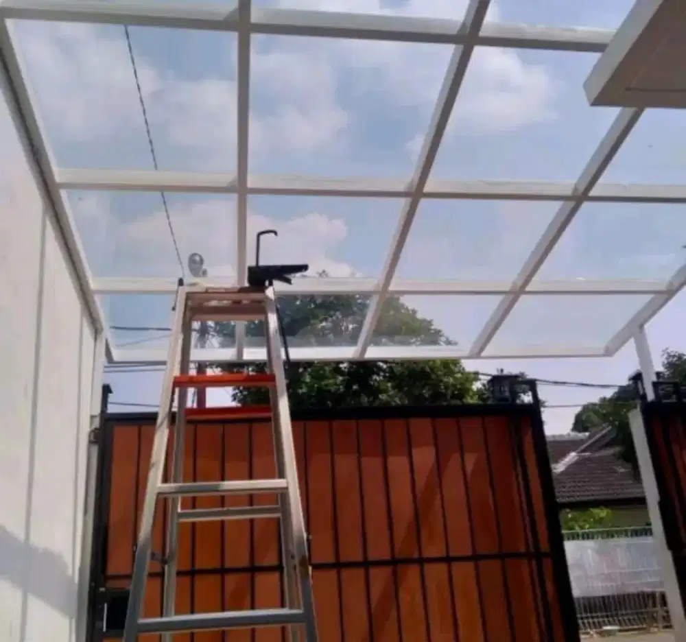 Kanopi kaca minimalis