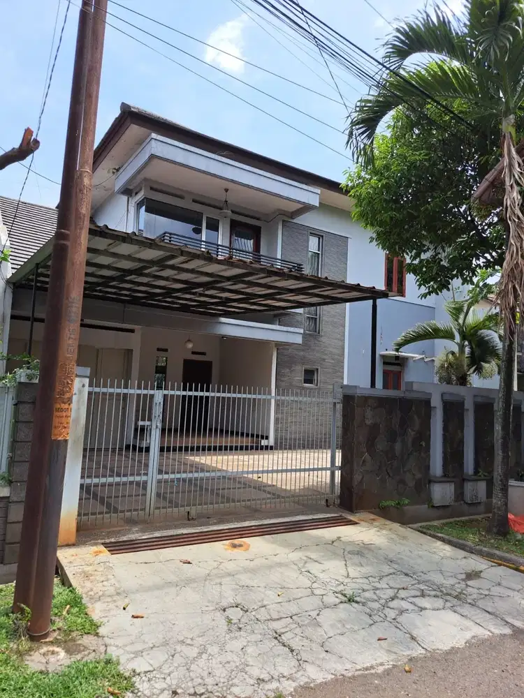 Rumah Luas Cantik di Komplek Batununggal dkt STT TELKOM Buahbatu