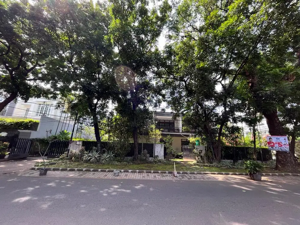 Dijual Rumah Lama plus Kos2an Kertanegara - Gunawarman SCBD