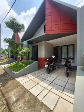 Rumah Tema Industrial Dekat Pemda Cibinong Bogor DP 0 Rupiah