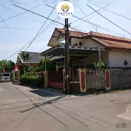 Dijual Rumah 2Lt dg LT. 400m2 selangkah ke Jl. Cipto Kota Cirebon