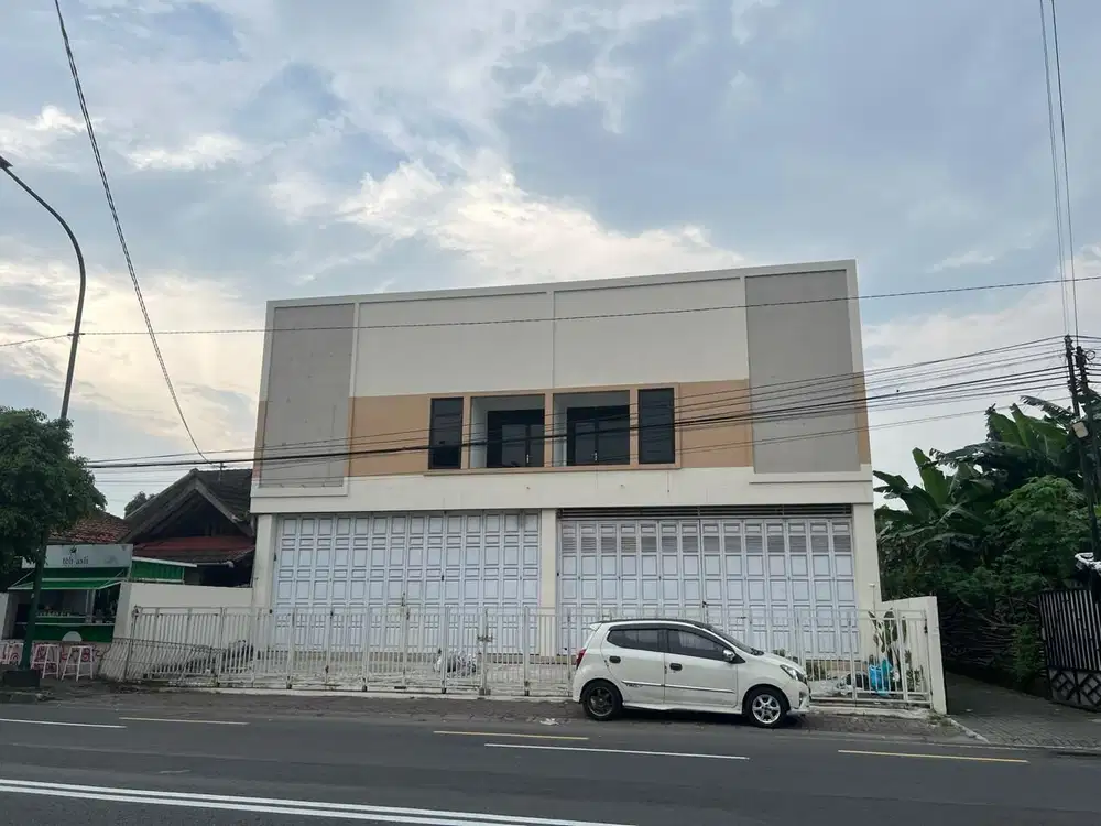 Ruko Area Tengah Kota Cocok Untuk Kantor Dan Usaha Dekat Stasiun Tugu