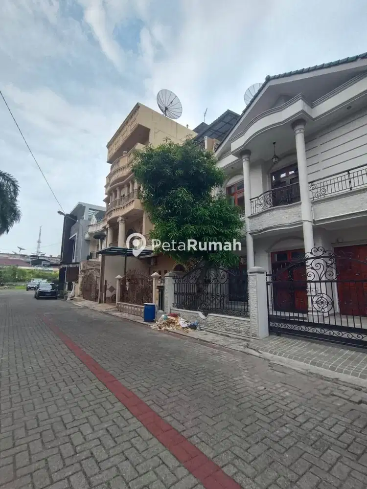 DIJUAL VILLA VILLA GREEN GARDEN | DAERAH KESAWAN (TJIA TJAI)