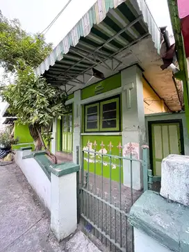 Rumah solo kota murah di KESTALAN banjarsari