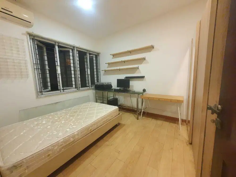 Dijual Rumah di Tomang Mandala sekitar kampus ibek Jakarta Barat