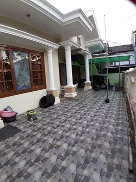 Rumah Hook Di Lingkungan Nyaman Dekat Jalan Raya Pasar Minggu